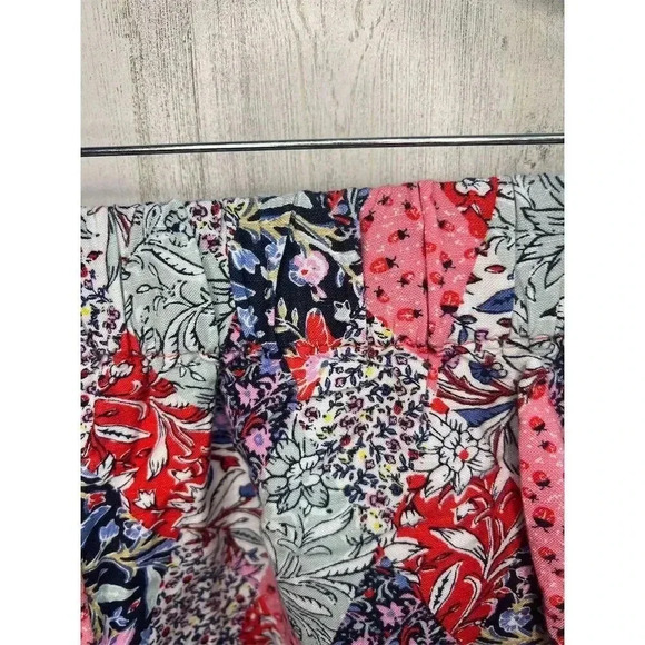 Ann Taylor Loft Women's Pleated Pull-On Shorts Patchwork Bloom Size S - Picture 5 of 7